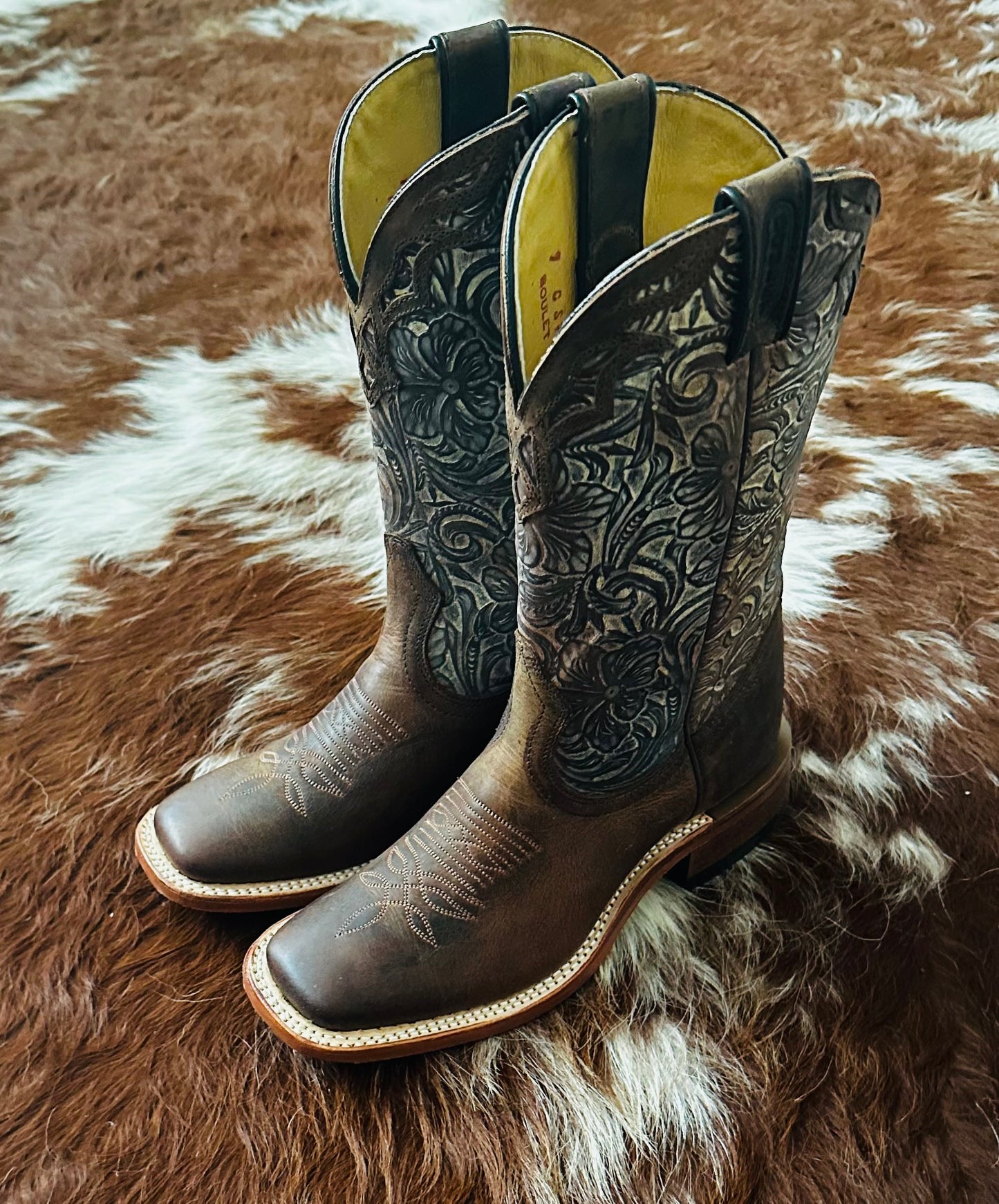 Ladies Boulet Boot-Navajo Honey-Tan Tooled Upper 12"