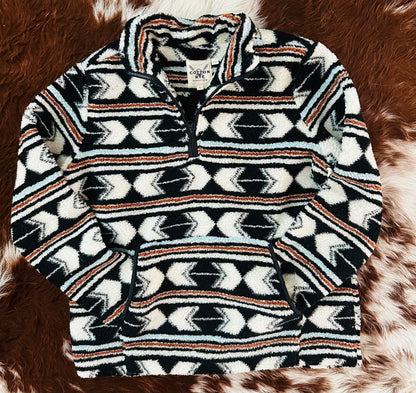 Sherpa Pullover in Black/Ivory