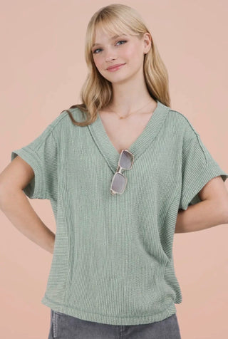 Ribbed Knit V-Veck Top