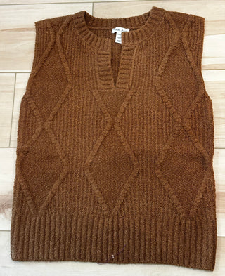 Tribal Split Crew Neck Sweater Vest in Hazelwood