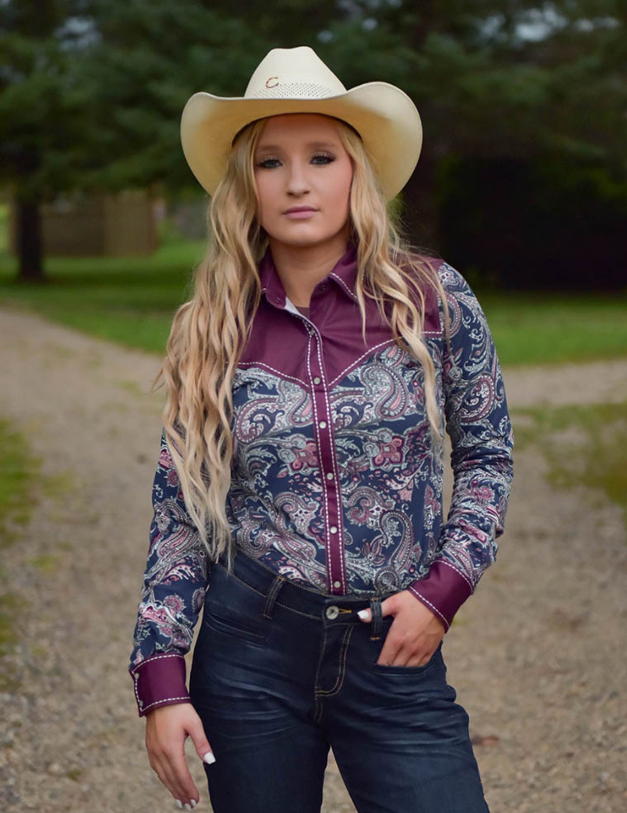 Ladies Pullover Shirt in Paisley w/Burgundy Stretch Jersey